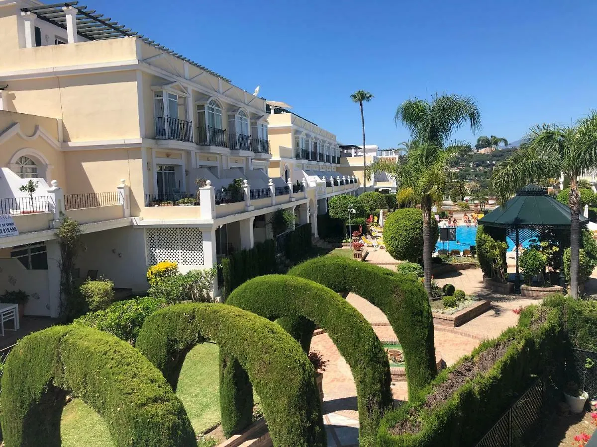 Apartment Luxury Duplex In Aloha Gardens Close To Puerto Banus Marbella