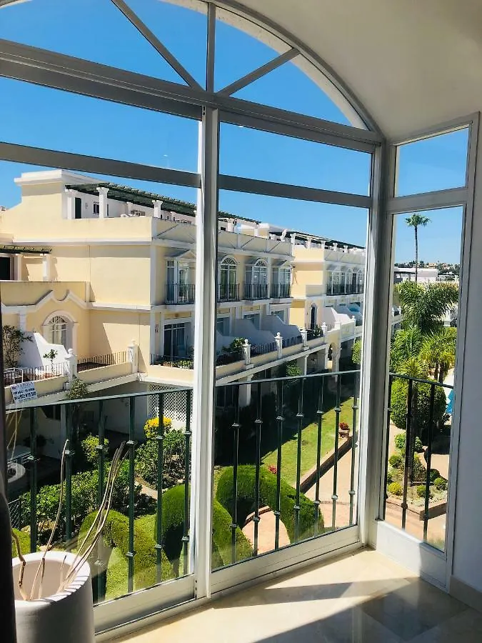 Apartamento Luxury Duplex in Aloha Gardens close to Puerto Banus Marbella
